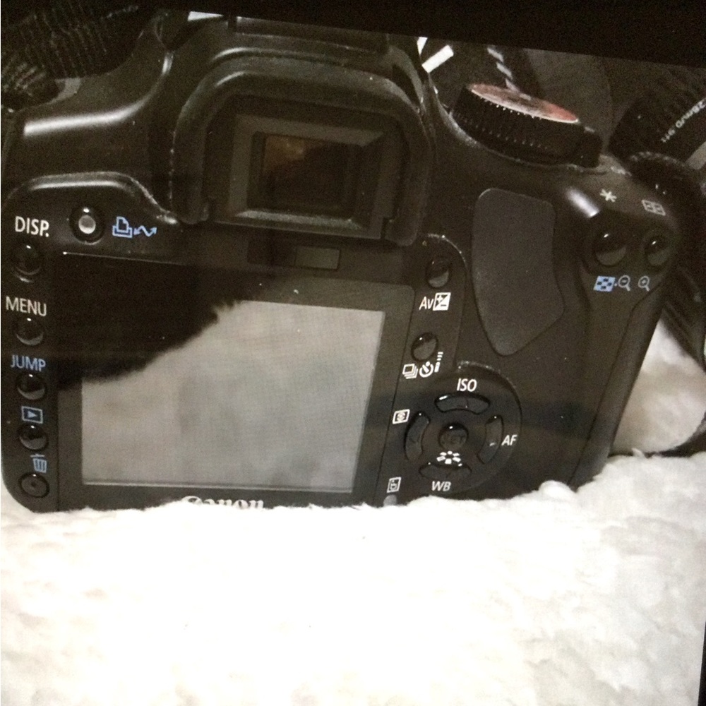 Canon Rebel with two zoom lenses and a wide-angle lens. - Picture 11 of 12